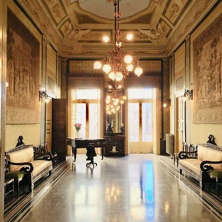 Palazzo Framarino Dei Malatesta - Noble Floor - XIV Century Giovinazzo Extérieur photo