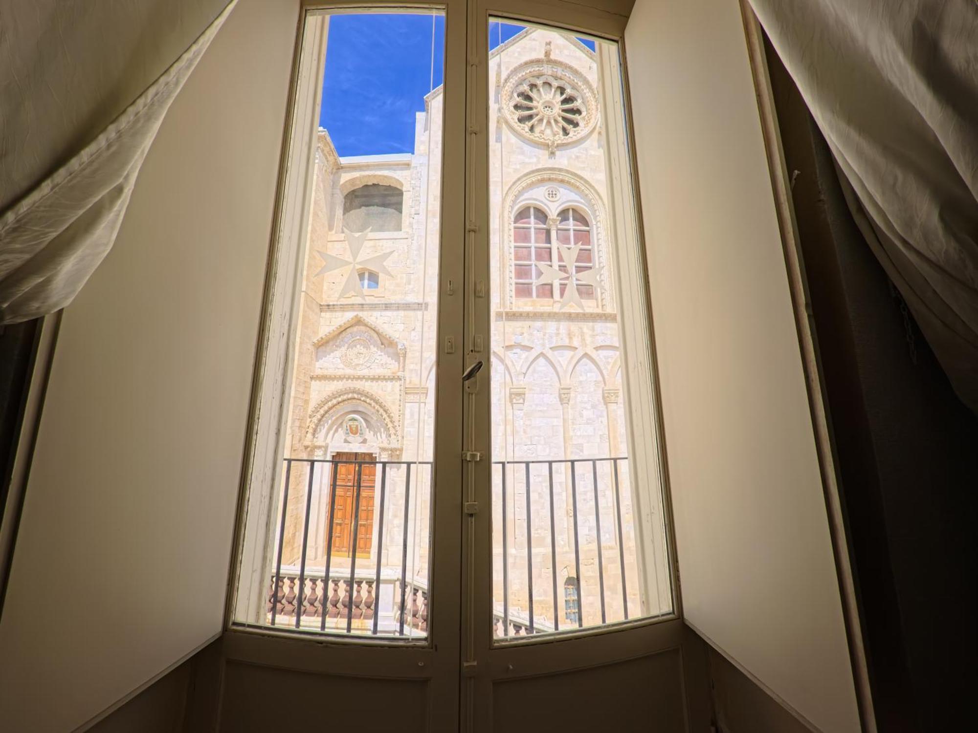Palazzo Framarino Dei Malatesta - Noble Floor - XIV Century Giovinazzo Extérieur photo