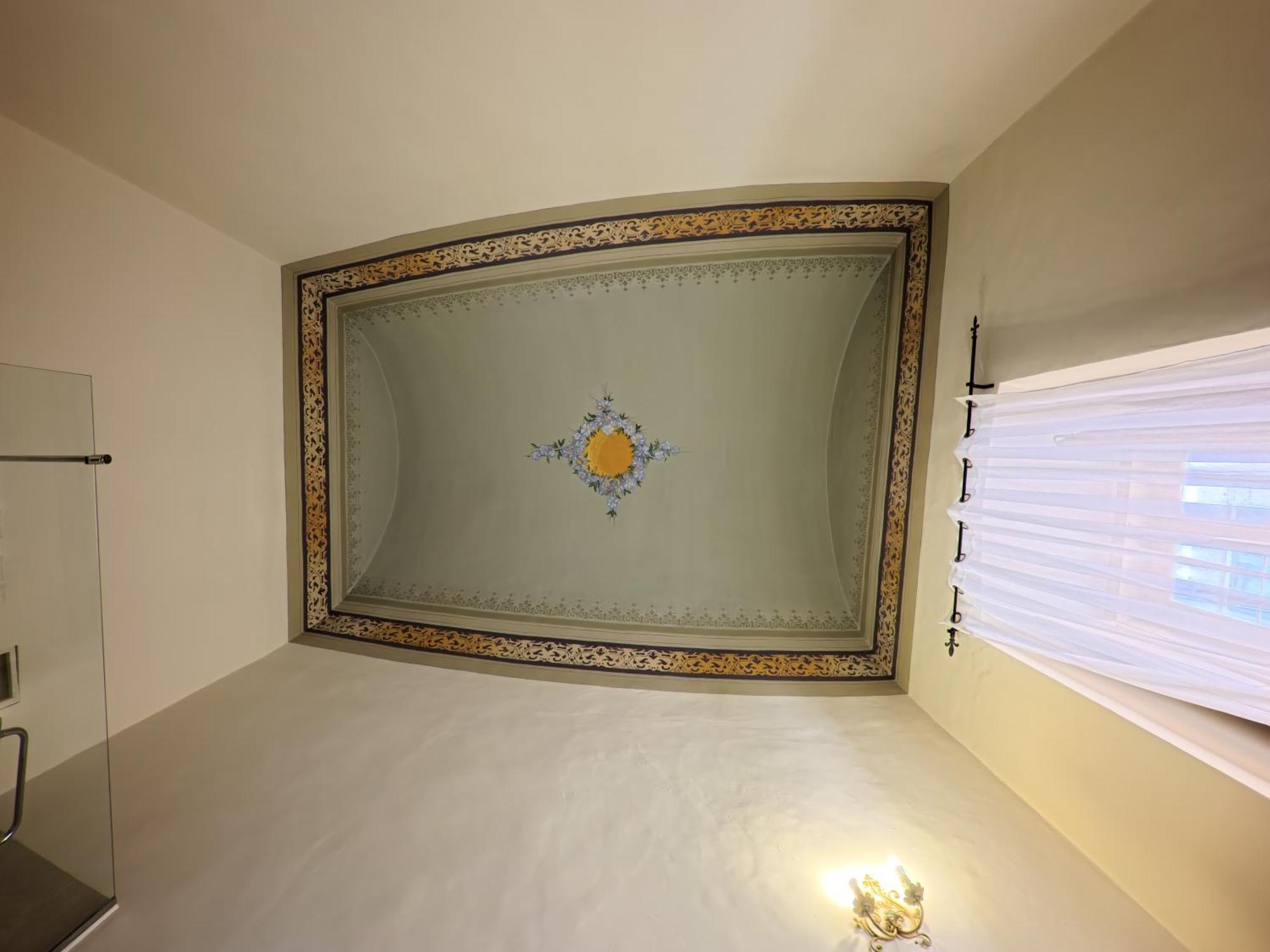 Palazzo Framarino Dei Malatesta - Noble Floor - XIV Century Giovinazzo Extérieur photo