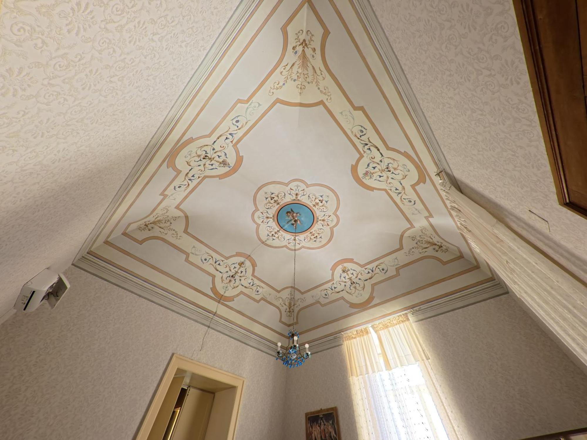 Palazzo Framarino Dei Malatesta - Noble Floor - XIV Century Giovinazzo Extérieur photo