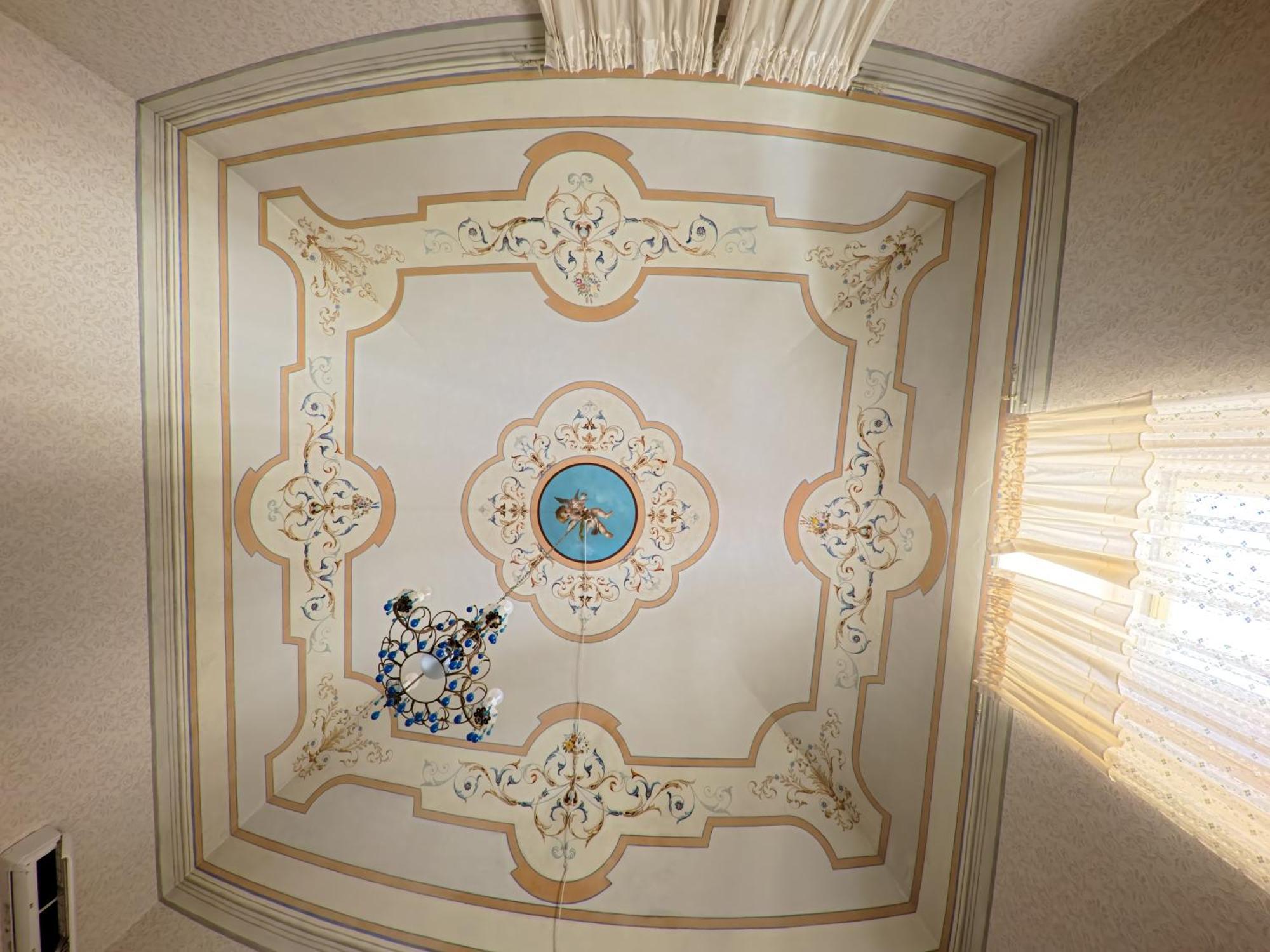 Palazzo Framarino Dei Malatesta - Noble Floor - XIV Century Giovinazzo Extérieur photo