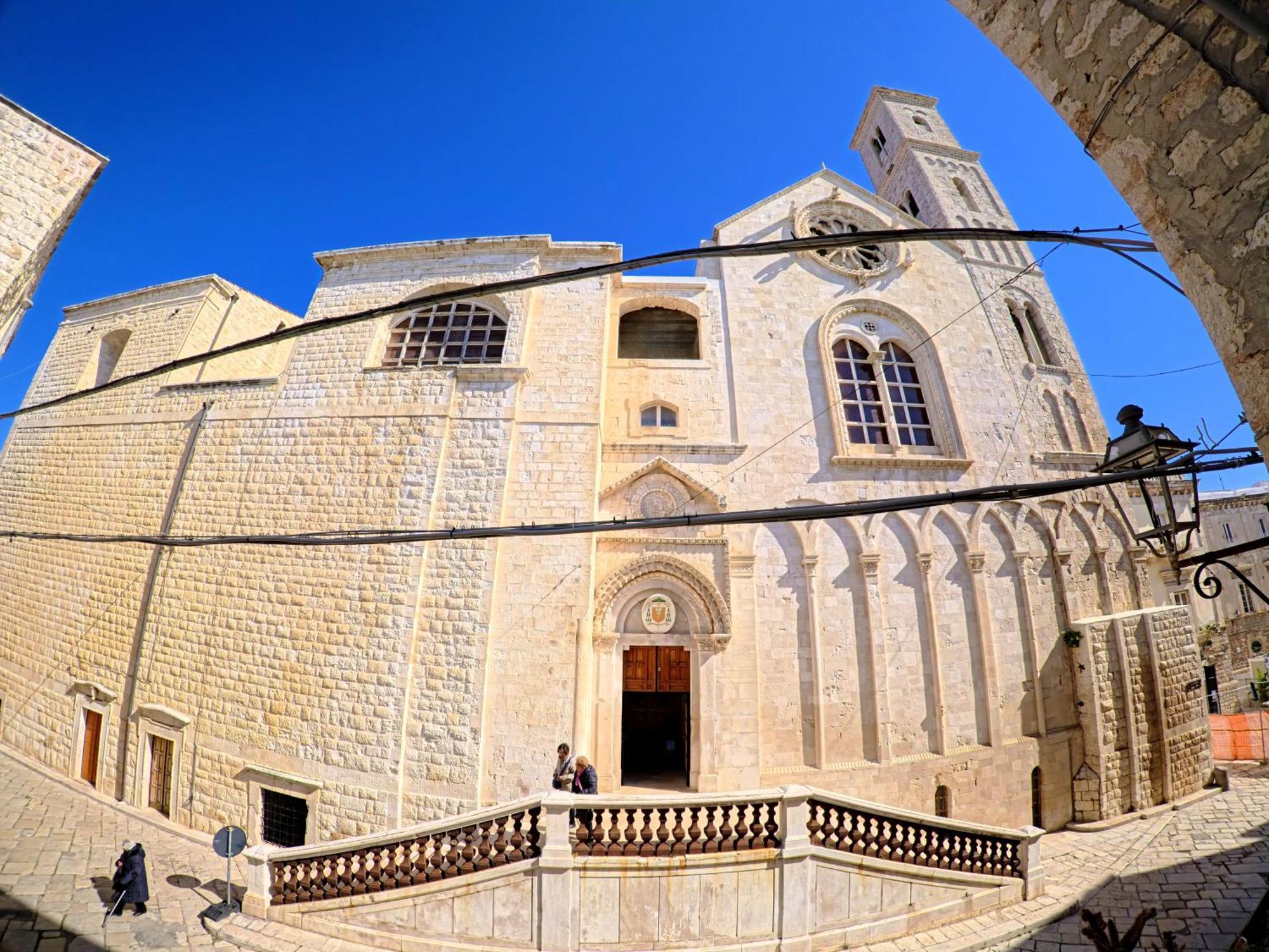 Palazzo Framarino Dei Malatesta - Noble Floor - XIV Century Giovinazzo Extérieur photo